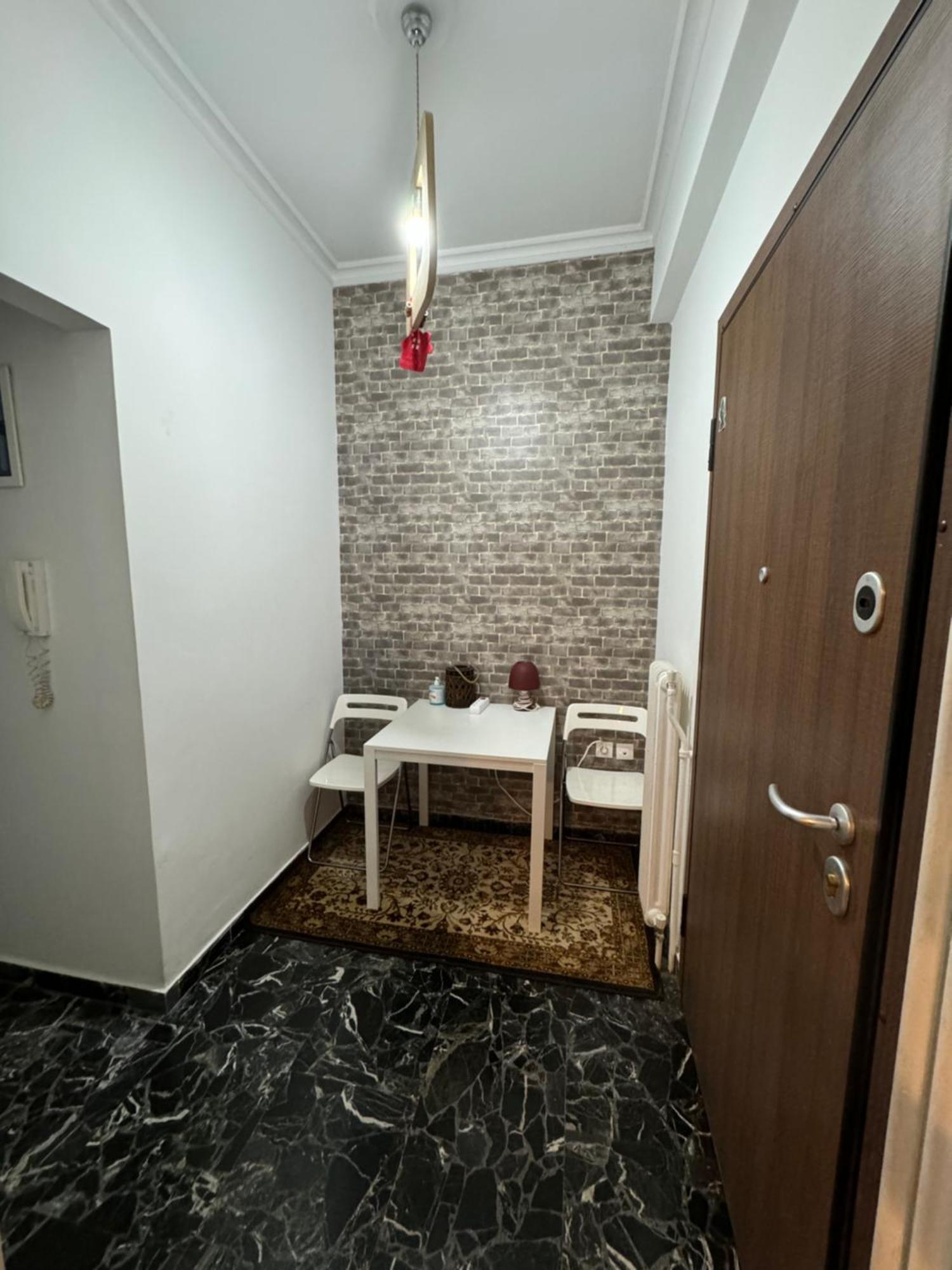 Plaka Quiet Apartment เอเธนส์ ภายนอก รูปภาพ